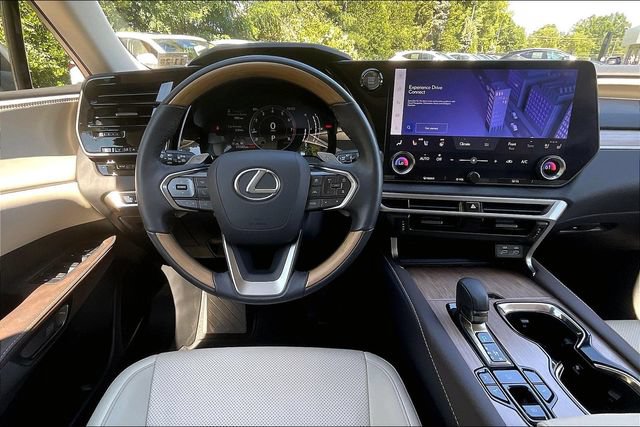 Used 2024 Lexus RX 350 Premium w/ Accessory Package (Z1) AWD/4WD image 8