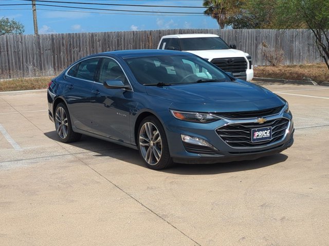 Used 2025 Chevrolet Malibu LT FWD image 3