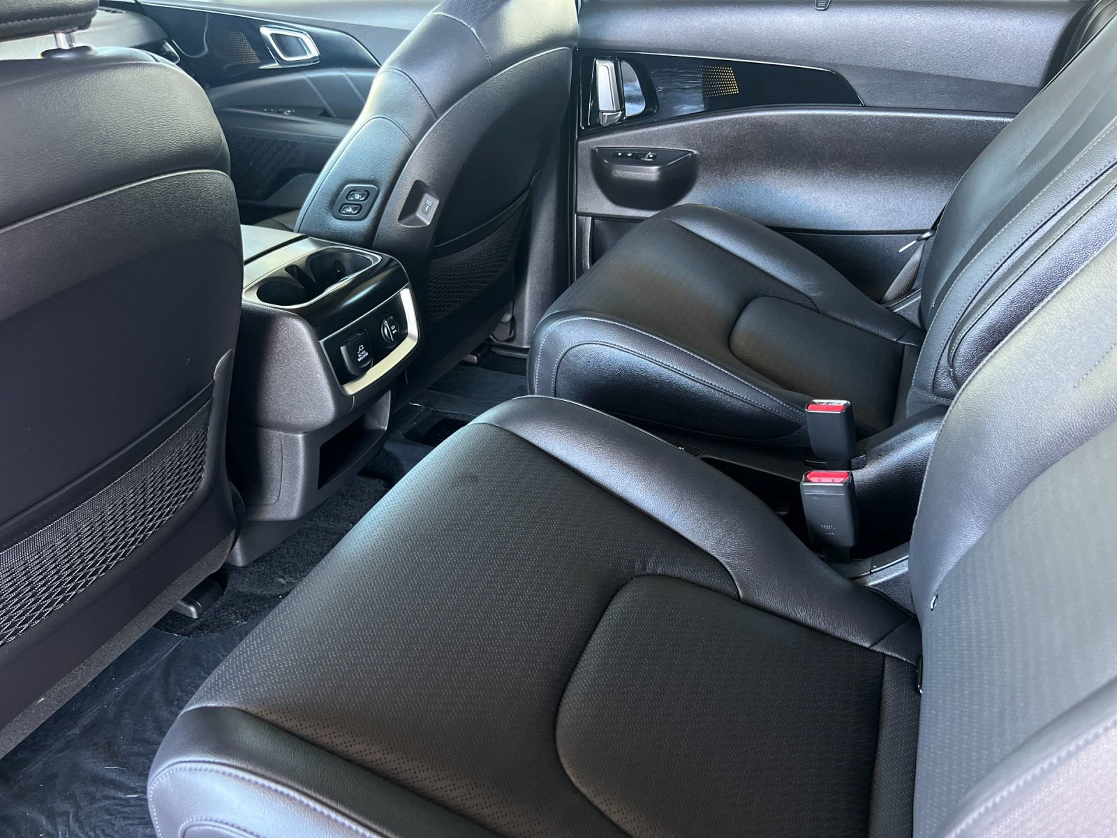 Certified 2026 Kia Carnival SX Prestige FWD image 12