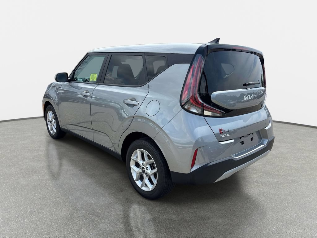 Used 2024 Kia Soul LX w/ Option Group 015 FWD image 6