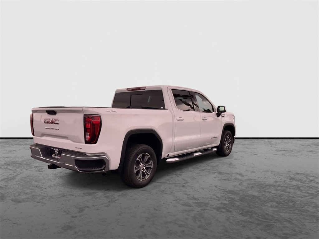 New 2026 GMC Sierra 1500 SLE image 8