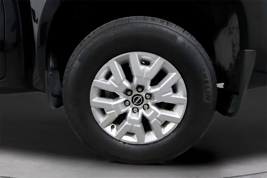 Used 2024 Nissan Frontier SV w/ SV Convenience Package image 25