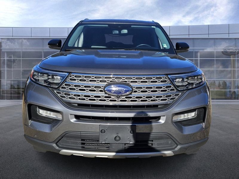 Used 2023 Ford Explorer Limited w/ Equipment Group 301A image 3