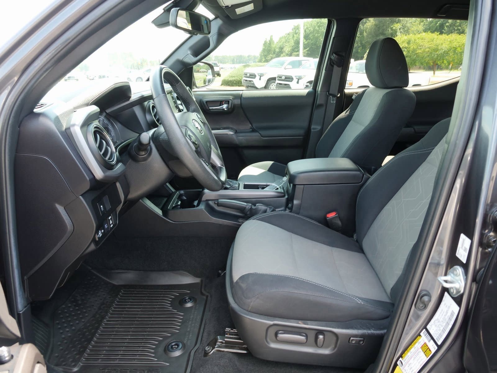 Used 2022 Toyota Tacoma TRD Sport image 13