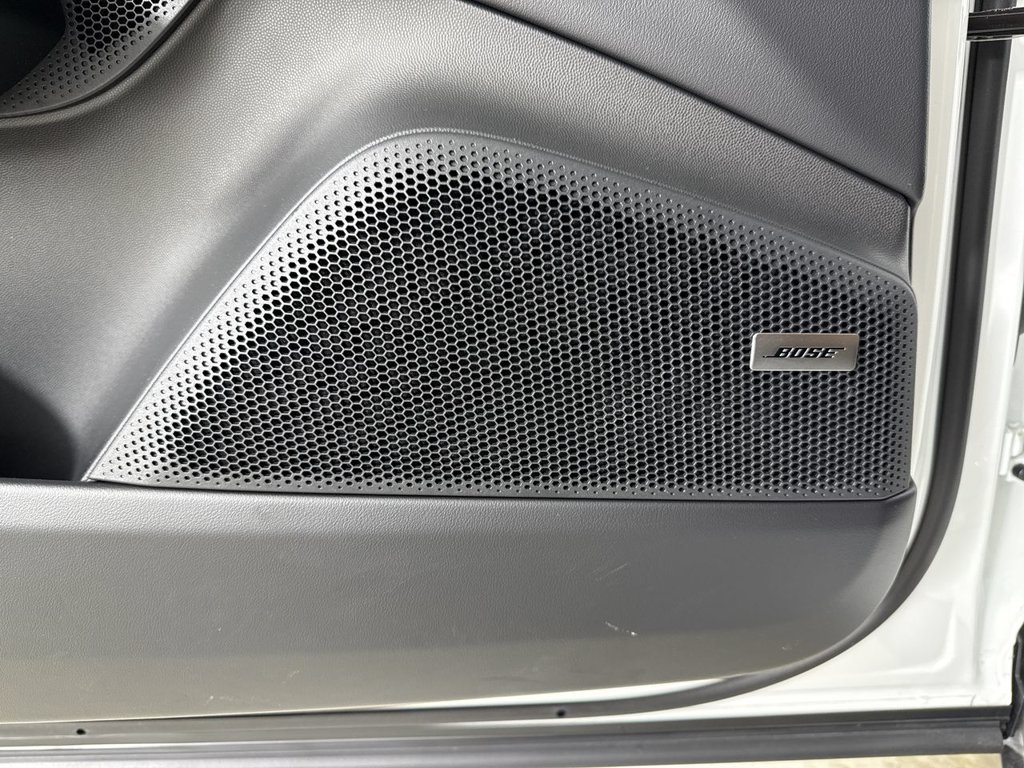 Certified 2025 Porsche Macan 4 Electric AWD/4WD image 34