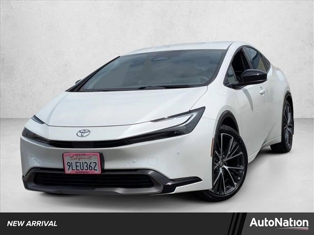 Used 2024 Toyota Prius XLE image 1