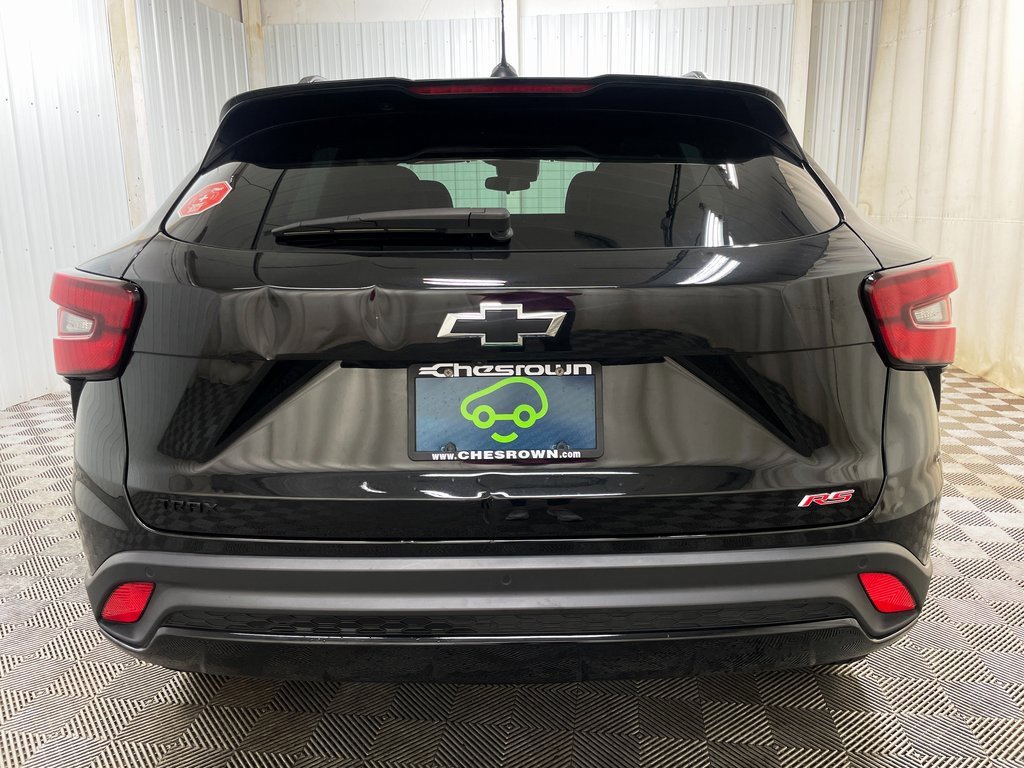 Certified 2025 Chevrolet Trax RS w/ Driver Confidence Package image 16