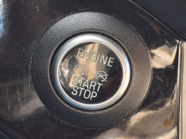 Used 2017 Ford Escape Titanium image 17