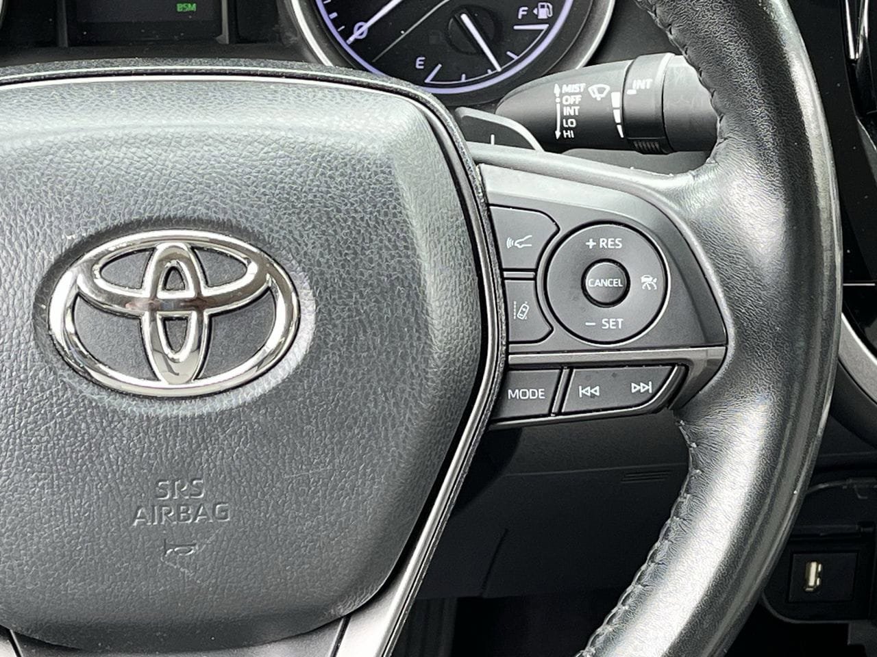 Used 2024 Toyota Camry SE w/ Convenience Package FWD image 14