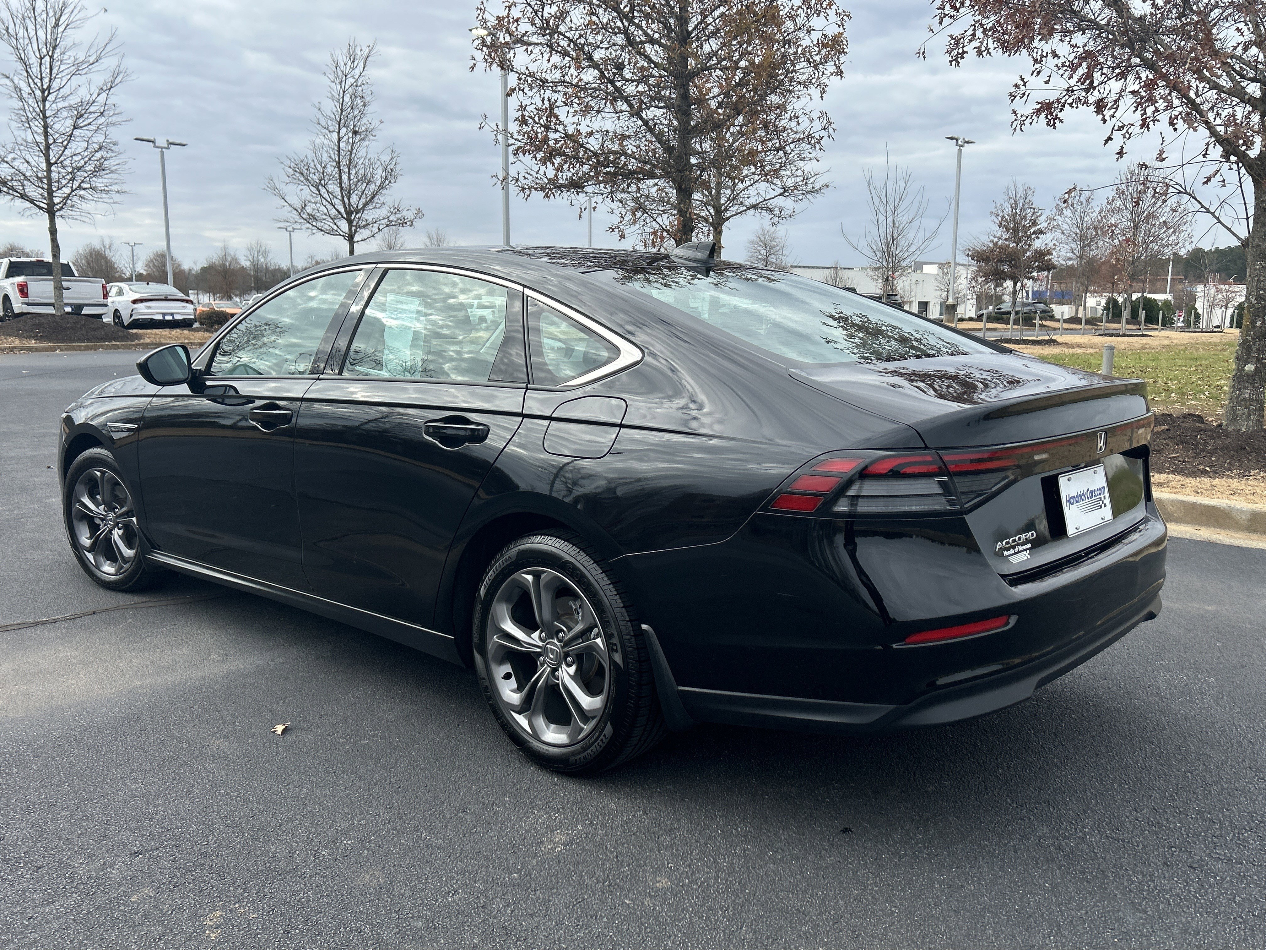 Used 2023 Honda Accord EX image 7