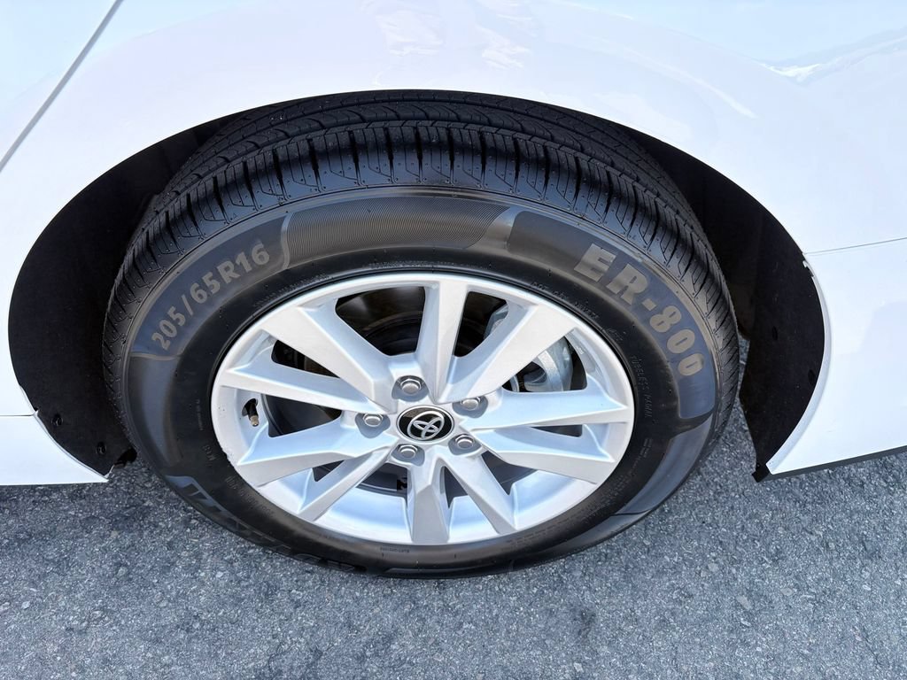 Used 2025 Toyota Camry LE FWD image 26