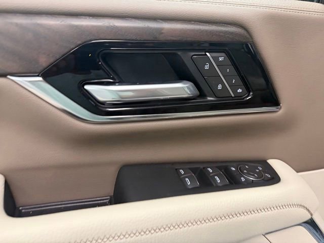 New 2026 GMC Yukon Denali w/ Denali Reserve Package AWD/4WD image 15