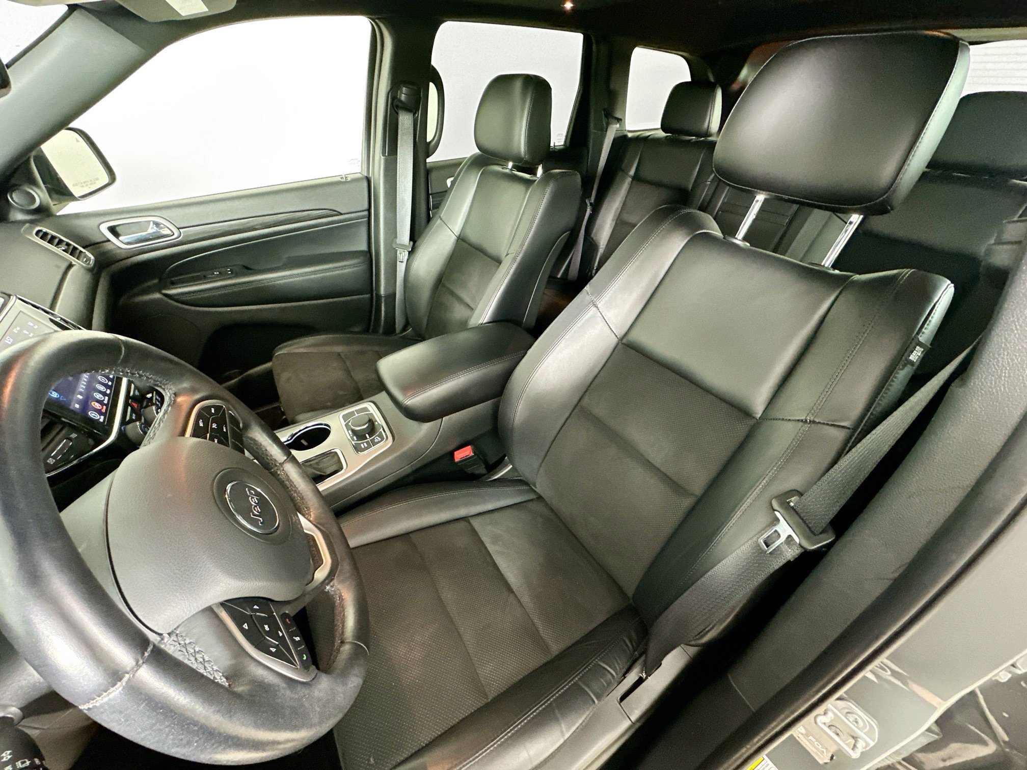 Used 2022 Jeep Grand Cherokee Laredo X AWD/4WD image 25
