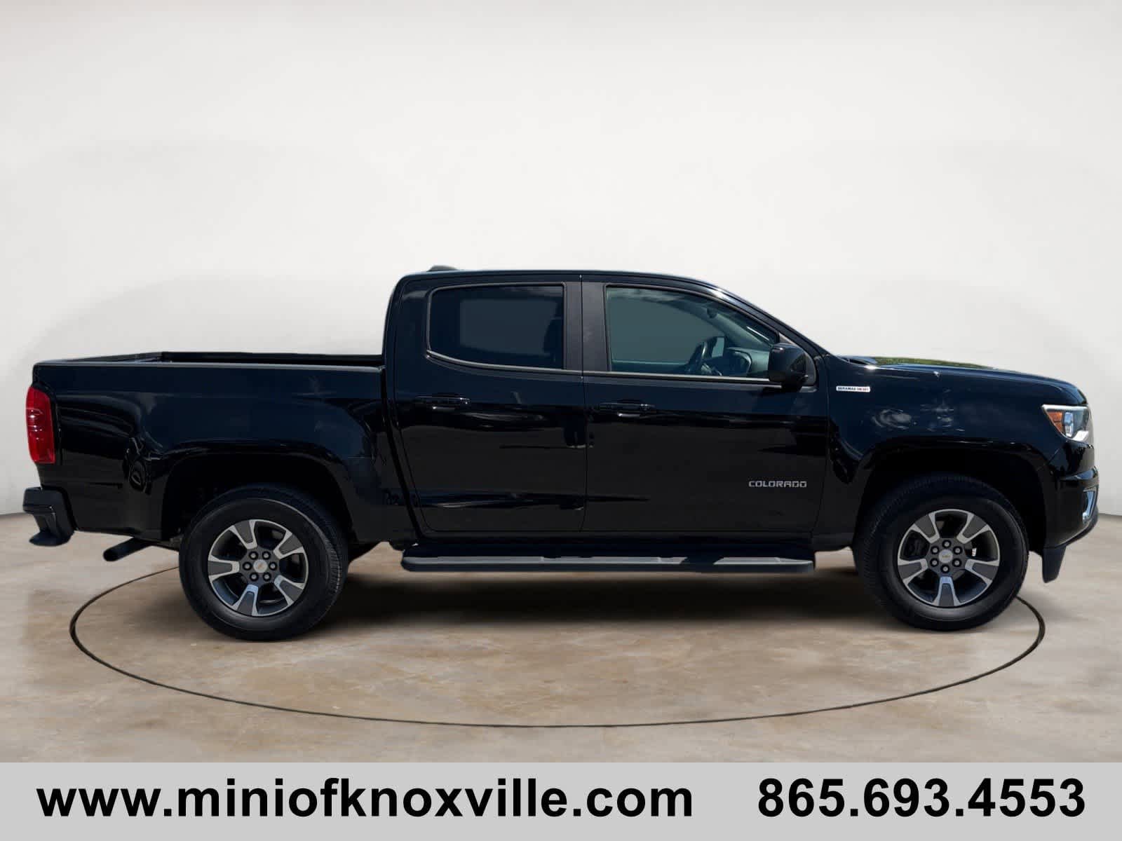 Used 2018 Chevrolet Colorado Z71 AWD/4WD image 2