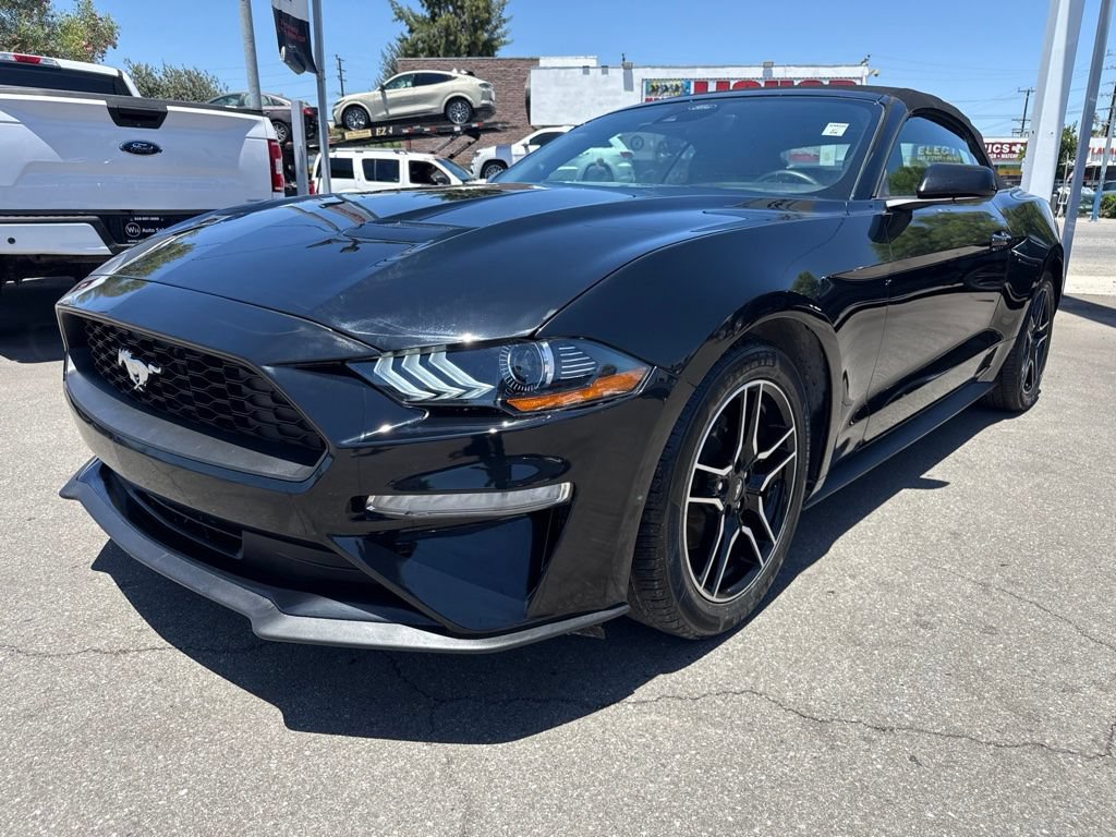 Used 2022 Ford Mustang Premium RWD image 2