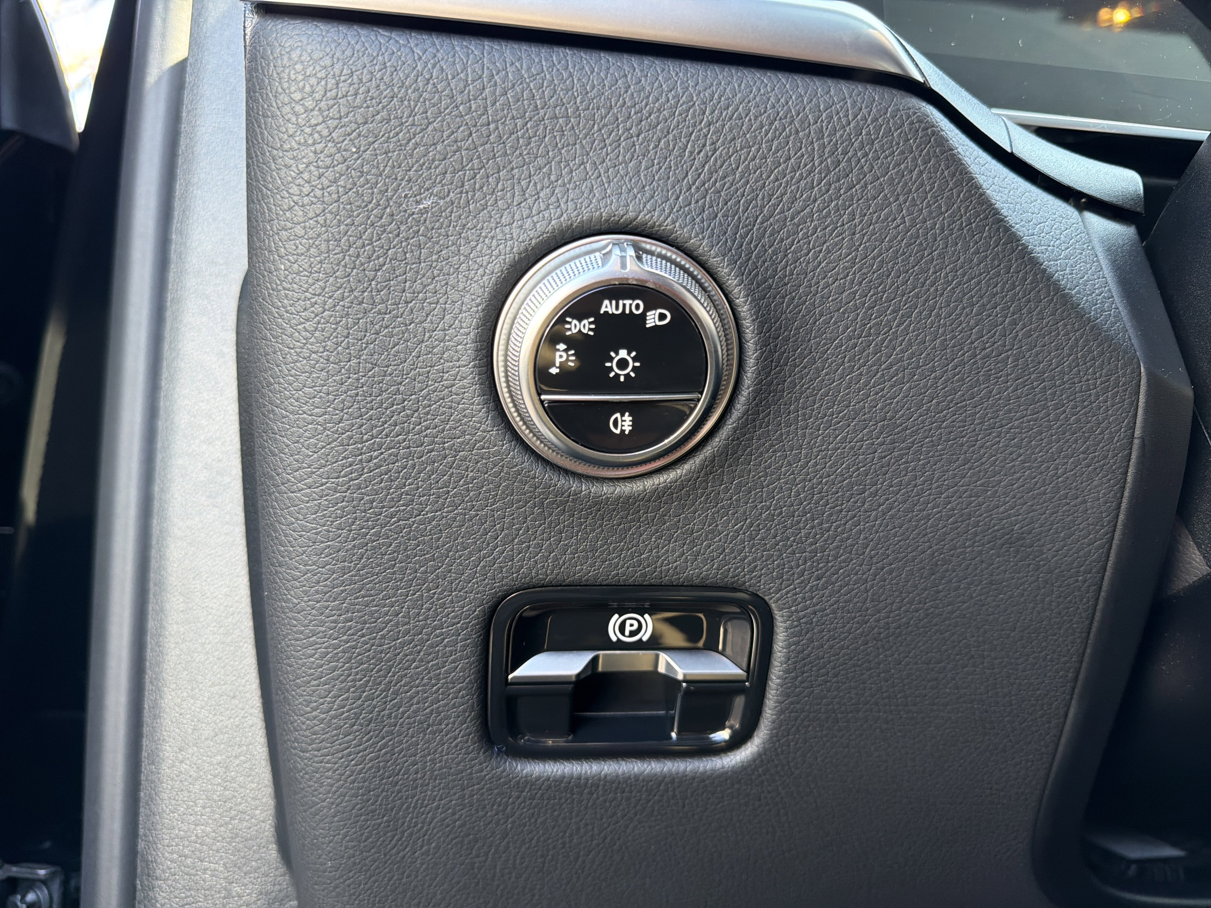 Used 2026 Mercedes-Benz GLC 300 4MATIC image 15