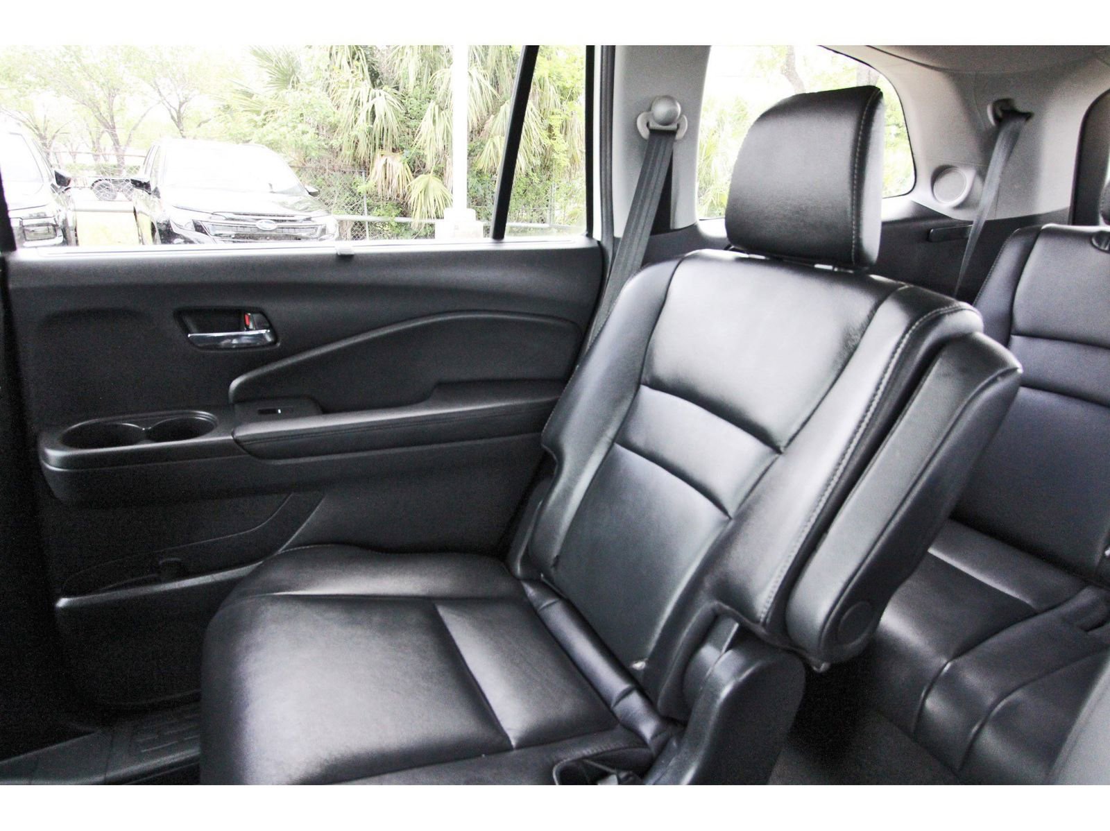 Used 2019 Honda Pilot Touring image 11