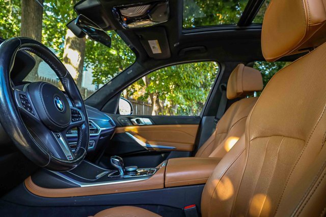 Used 2022 BMW X7 xDrive40i w/ M Sport Package image 8