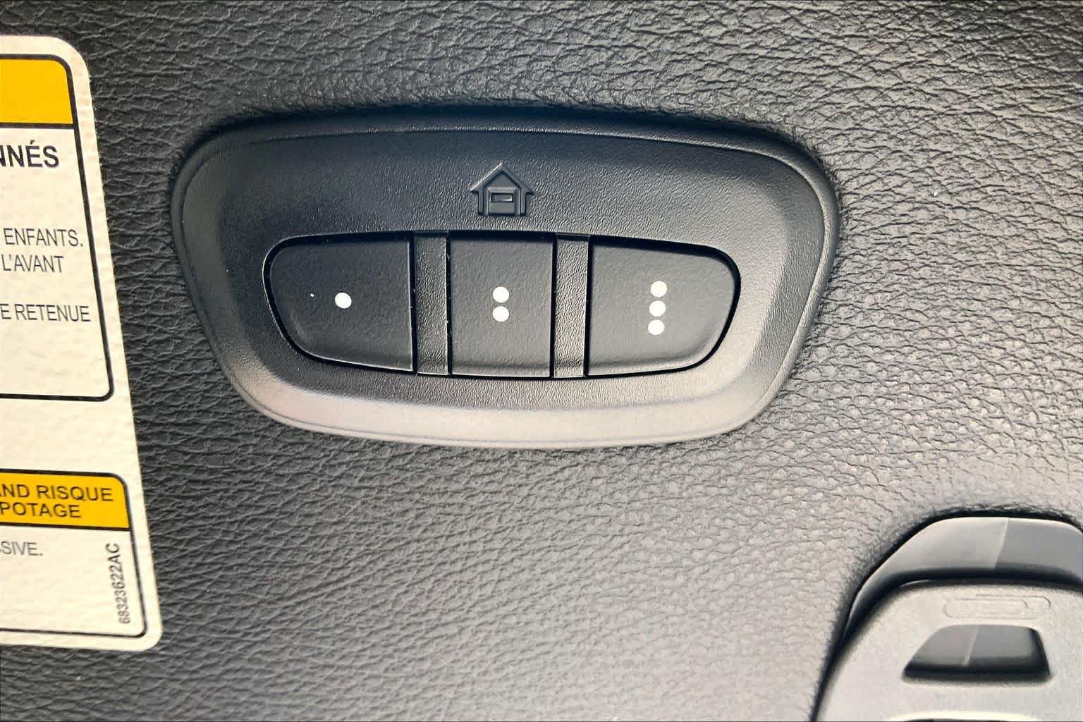 Used 2022 Jeep Wrangler Unlimited Sahara AWD/4WD image 34