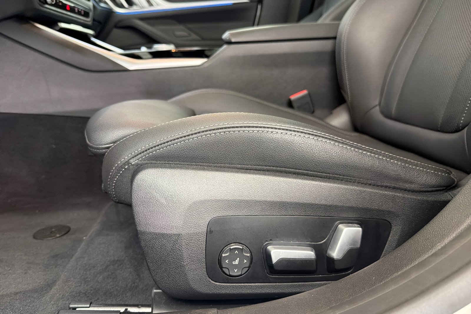Certified 2023 BMW i4 eDrive40 w/ Premium Package RWD image 15