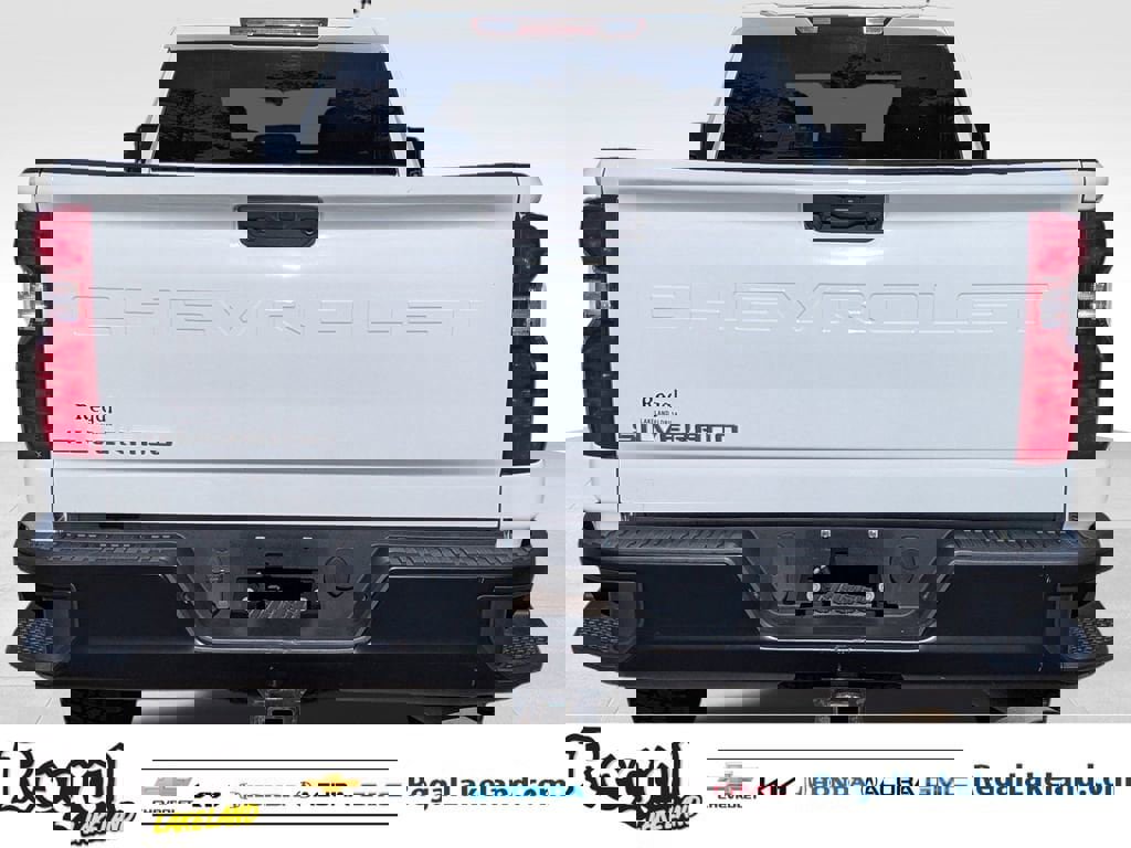 Used 2021 Chevrolet Silverado 2500 W/T w/ WT Convenience Package image 4