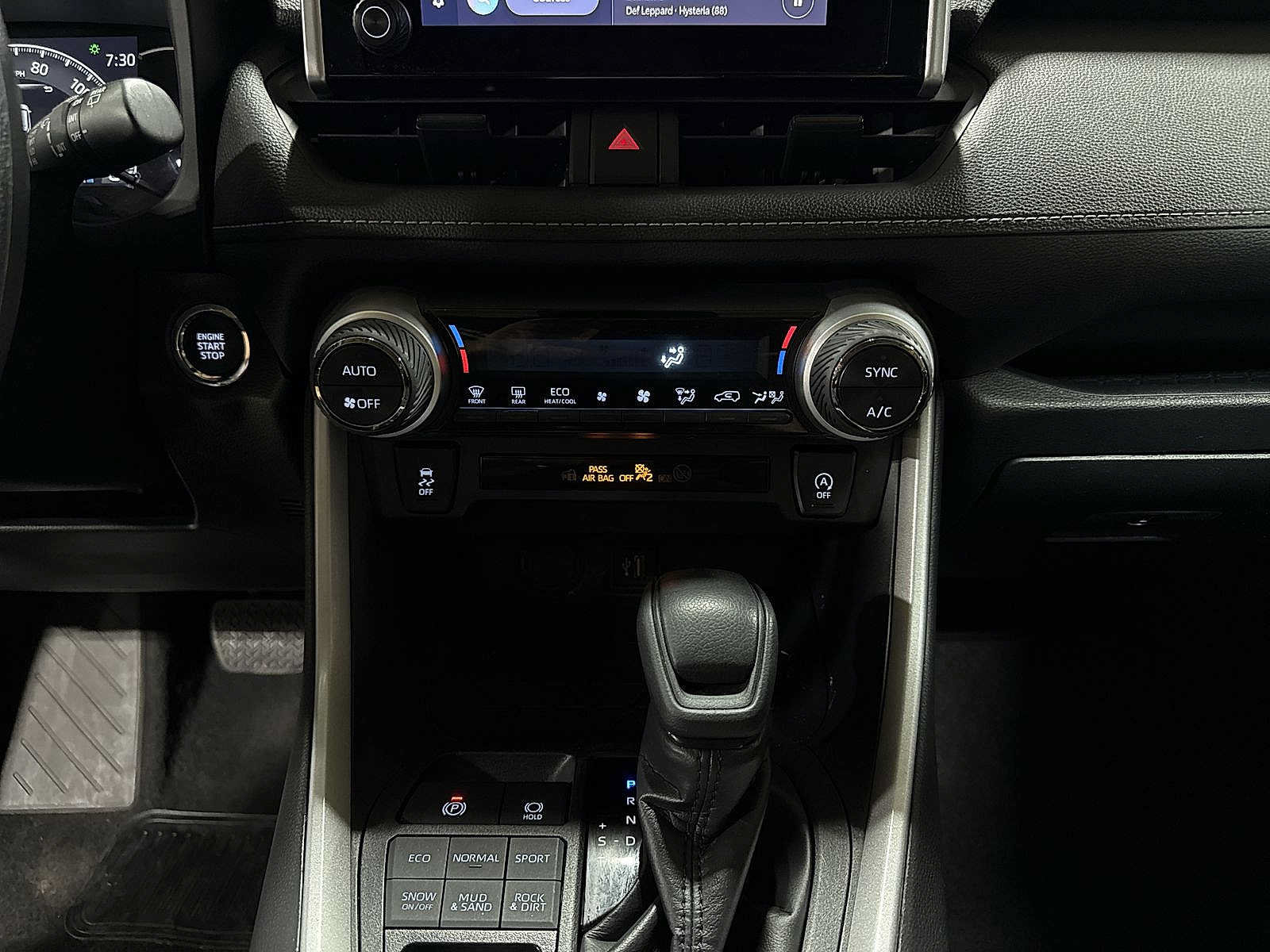 Certified 2025 Toyota RAV4 XLE AWD/4WD image 21