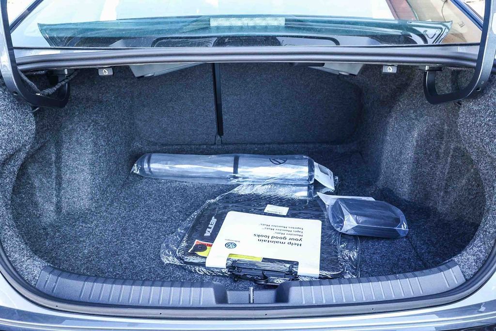 New 2026 Volkswagen Jetta SE image 38