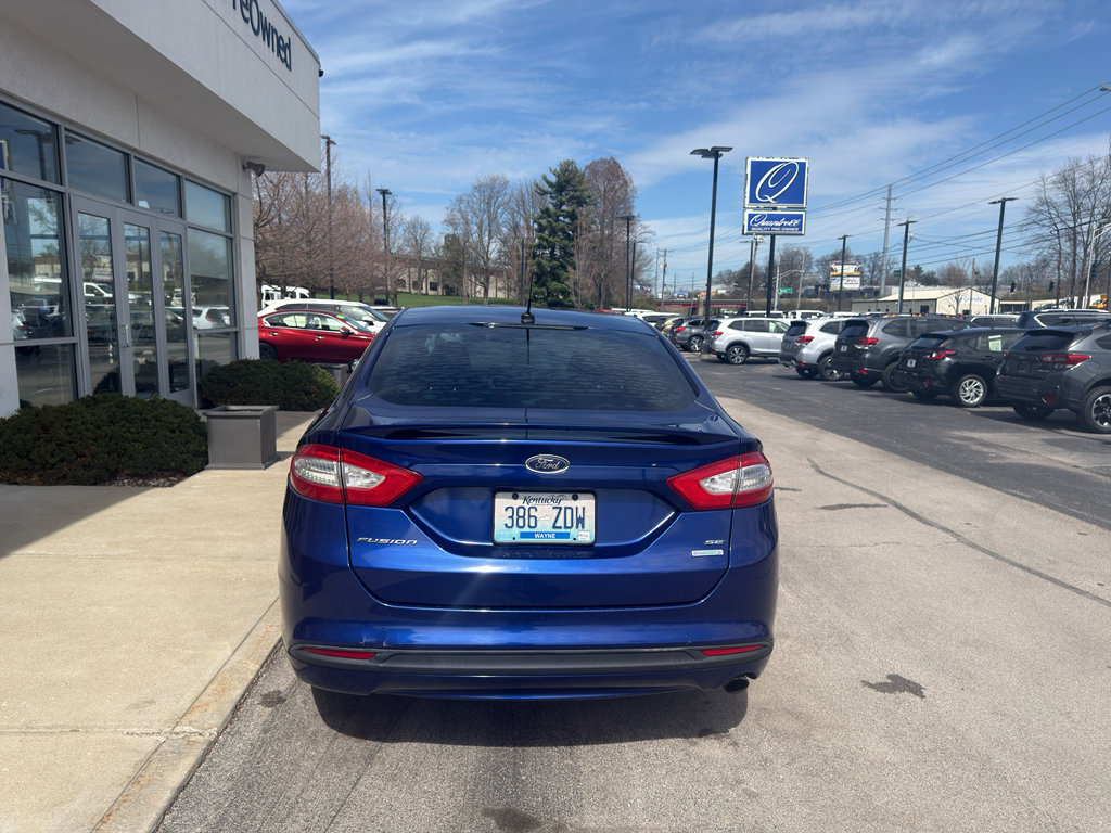 Used 2013 Ford Fusion SE image 4