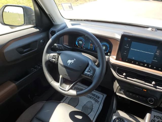Used 2025 Ford Bronco Sport Outer Banks w/ Outer Banks Tech Package+ AWD/4WD image 18