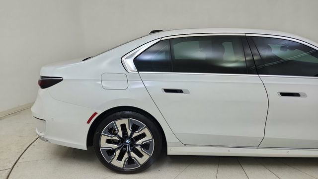 Used 2023 BMW i7 xDrive60 w/ Executive Package 2 image 7