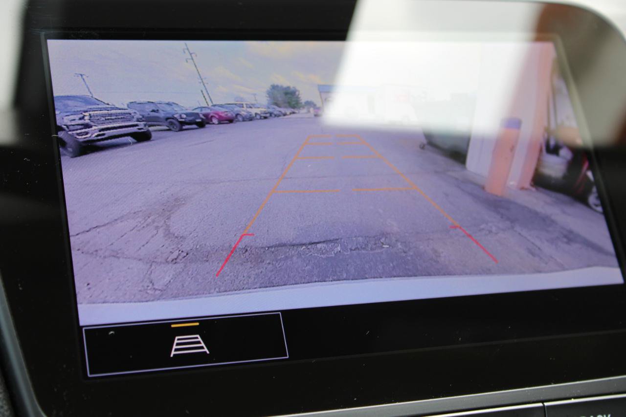 Used 2024 Chevrolet Malibu LT FWD image 32