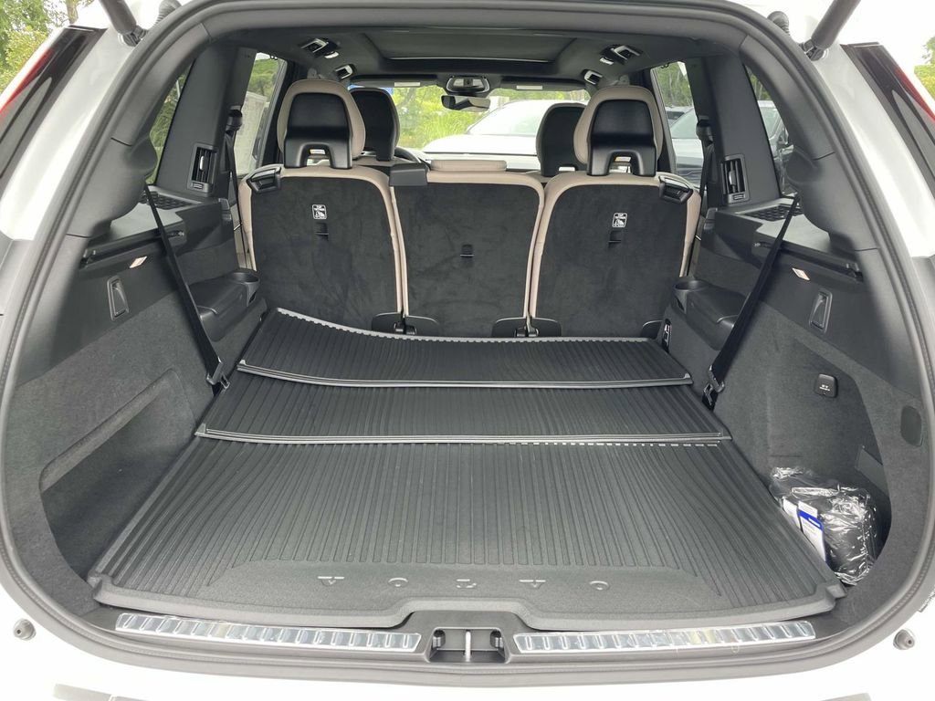 New 2026 Volvo XC90 B6 Ultra w/ Protection Package Premier image 32