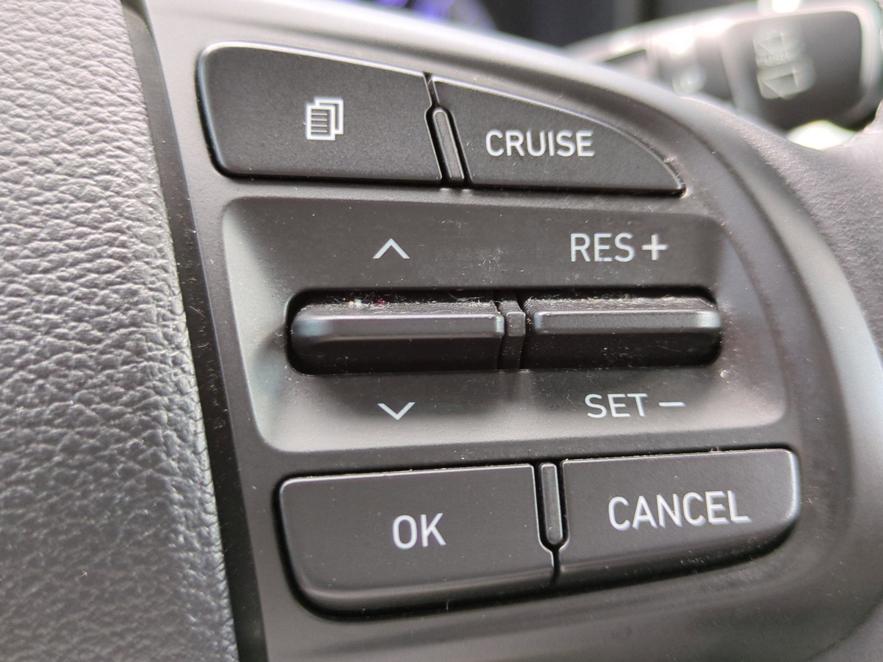 Certified 2021 Hyundai Venue SEL image 21