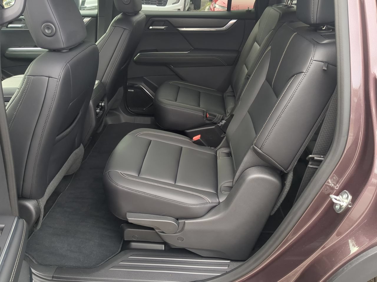 Used 2026 GMC Acadia Elevation w/ Black Edition FWD image 25