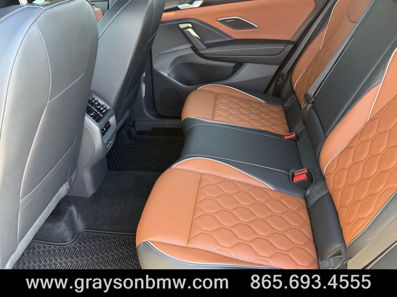 Used 2026 Volkswagen Tiguan SEL R-Line AWD/4WD image 18
