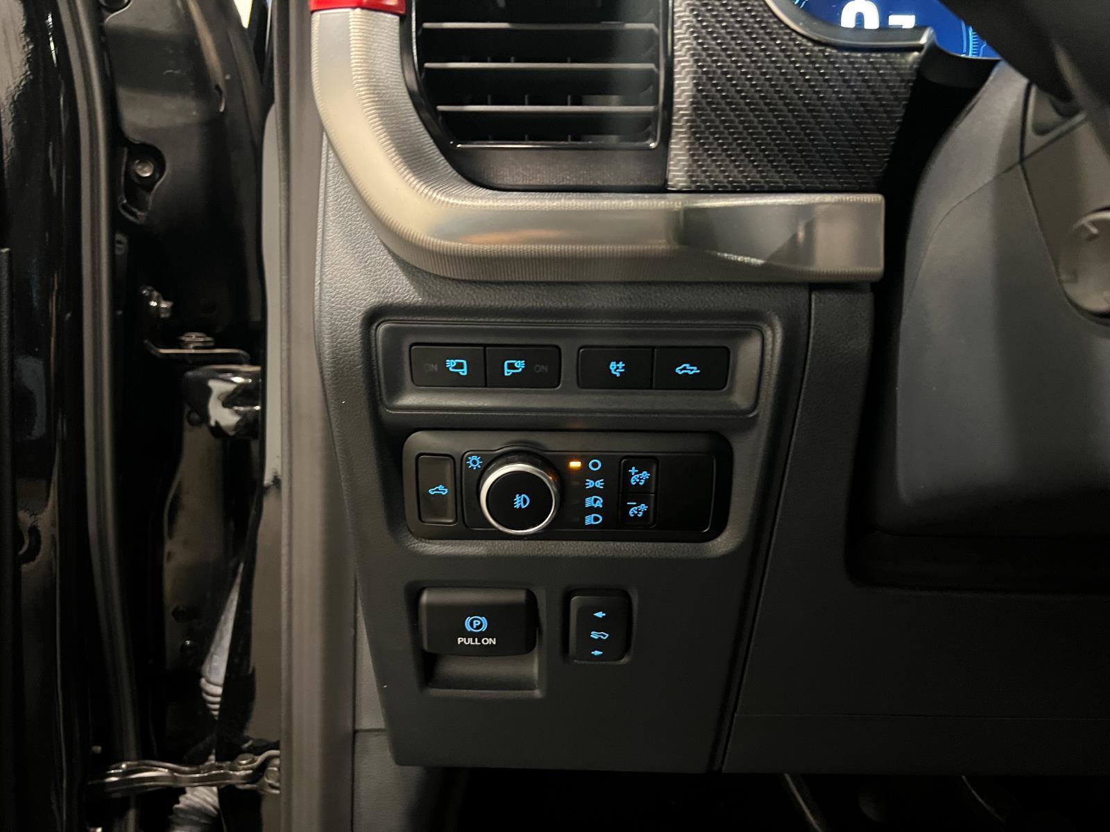 Used 2023 Ford F150 Raptor w/ Raptor 37 Performance Package AWD/4WD image 16