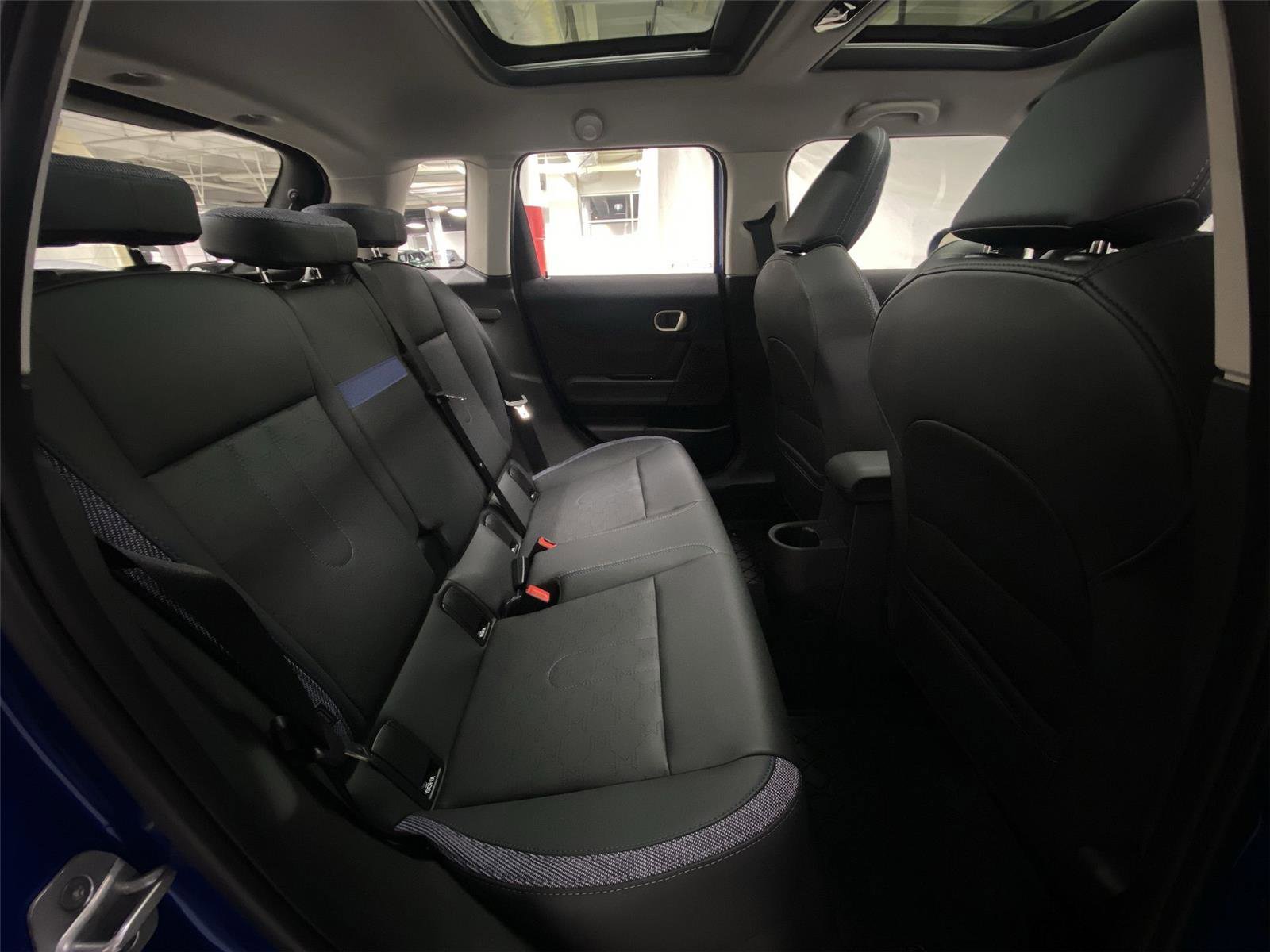 Certified 2025 MINI Cooper 4-Door Hardtop image 29