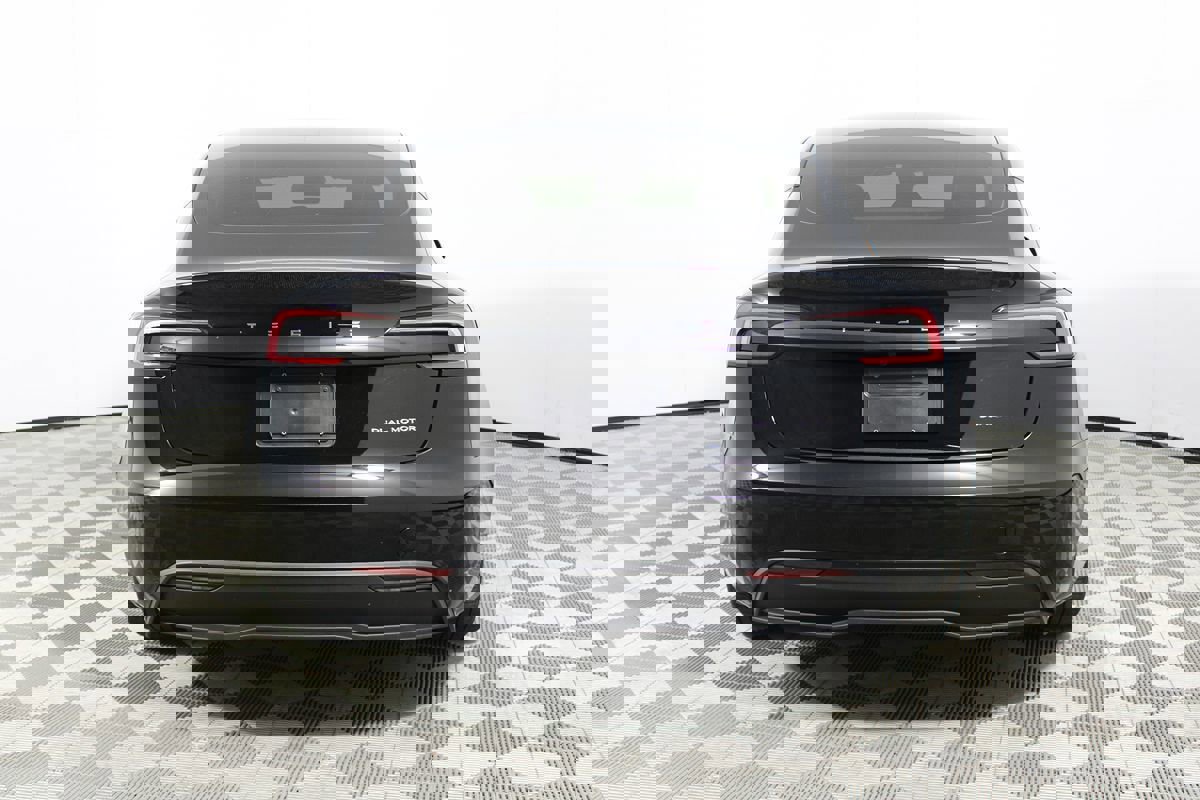 Used 2024 Tesla Model 3 Standard Range image 31