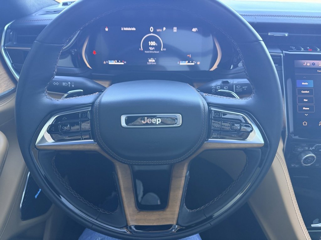 Used 2023 Jeep Grand Cherokee L Summit image 22