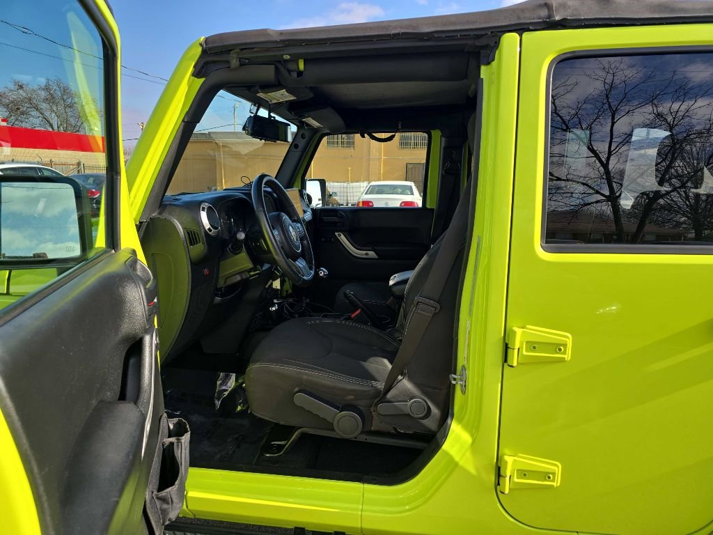 Used 2016 Jeep Wrangler Unlimited Sahara image 10