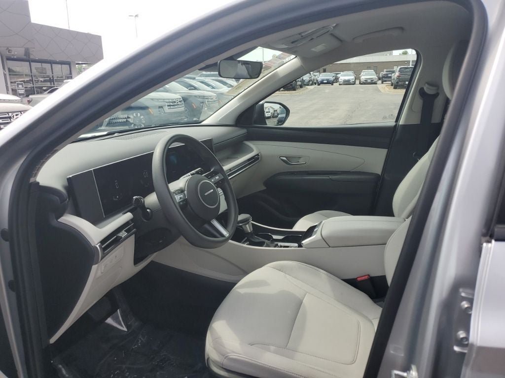 Used 2025 Hyundai Tucson SEL AWD/4WD image 13