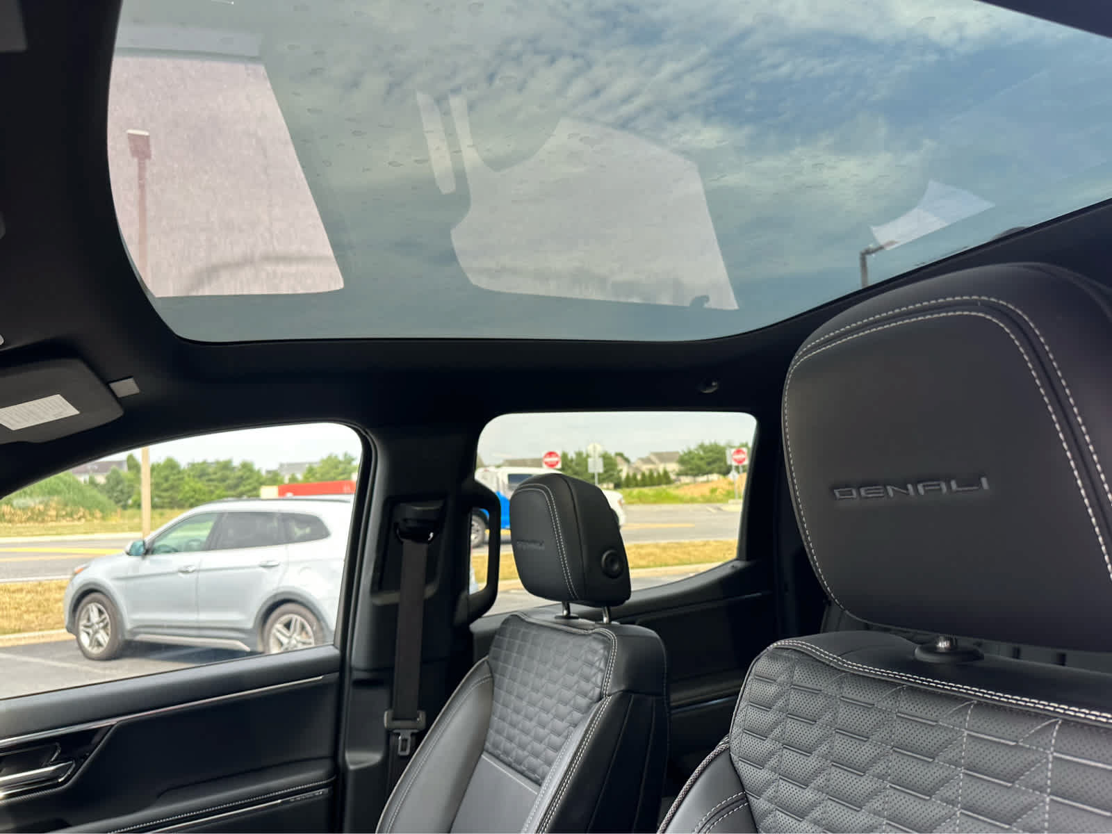 Used 2025 GMC Sierra EV Denali AWD/4WD image 11