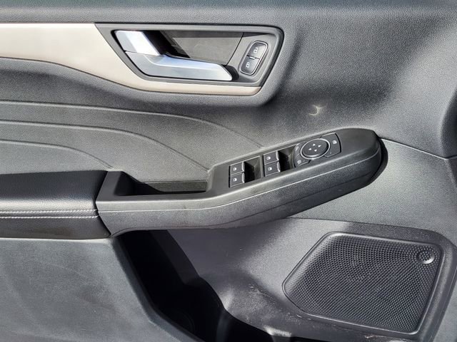 Used 2022 Ford Escape SEL w/ Class II Trailer Tow Package image 13