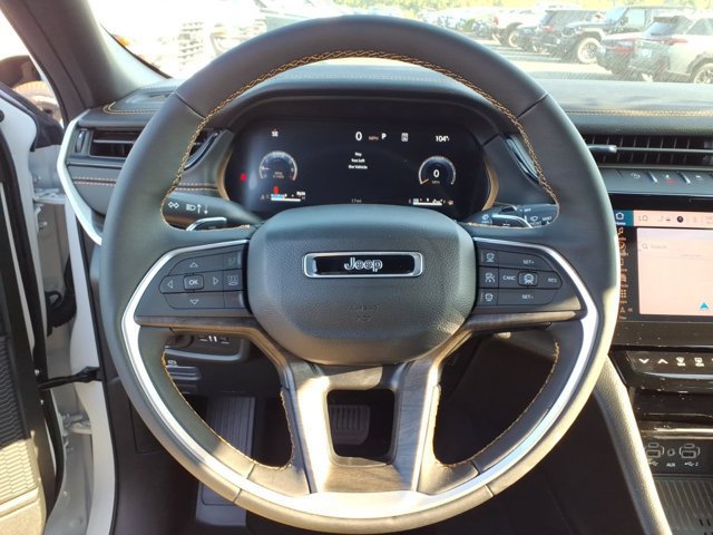 New 2026 Jeep Grand Cherokee L Limited AWD/4WD image 10