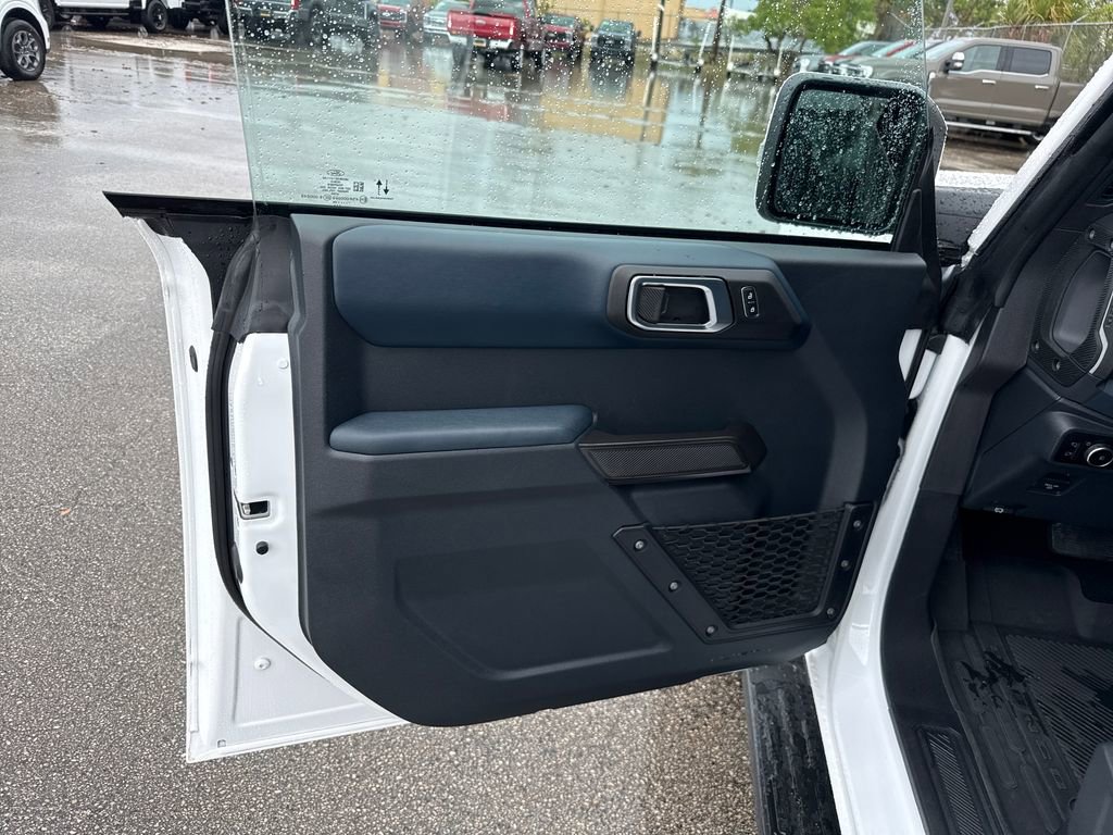 Used 2024 Ford Bronco Outer Banks image 13