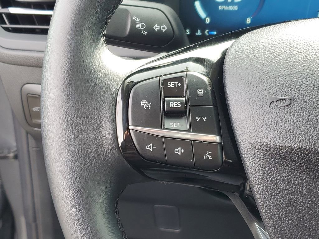 Certified 2025 Ford Escape Platinum image 16