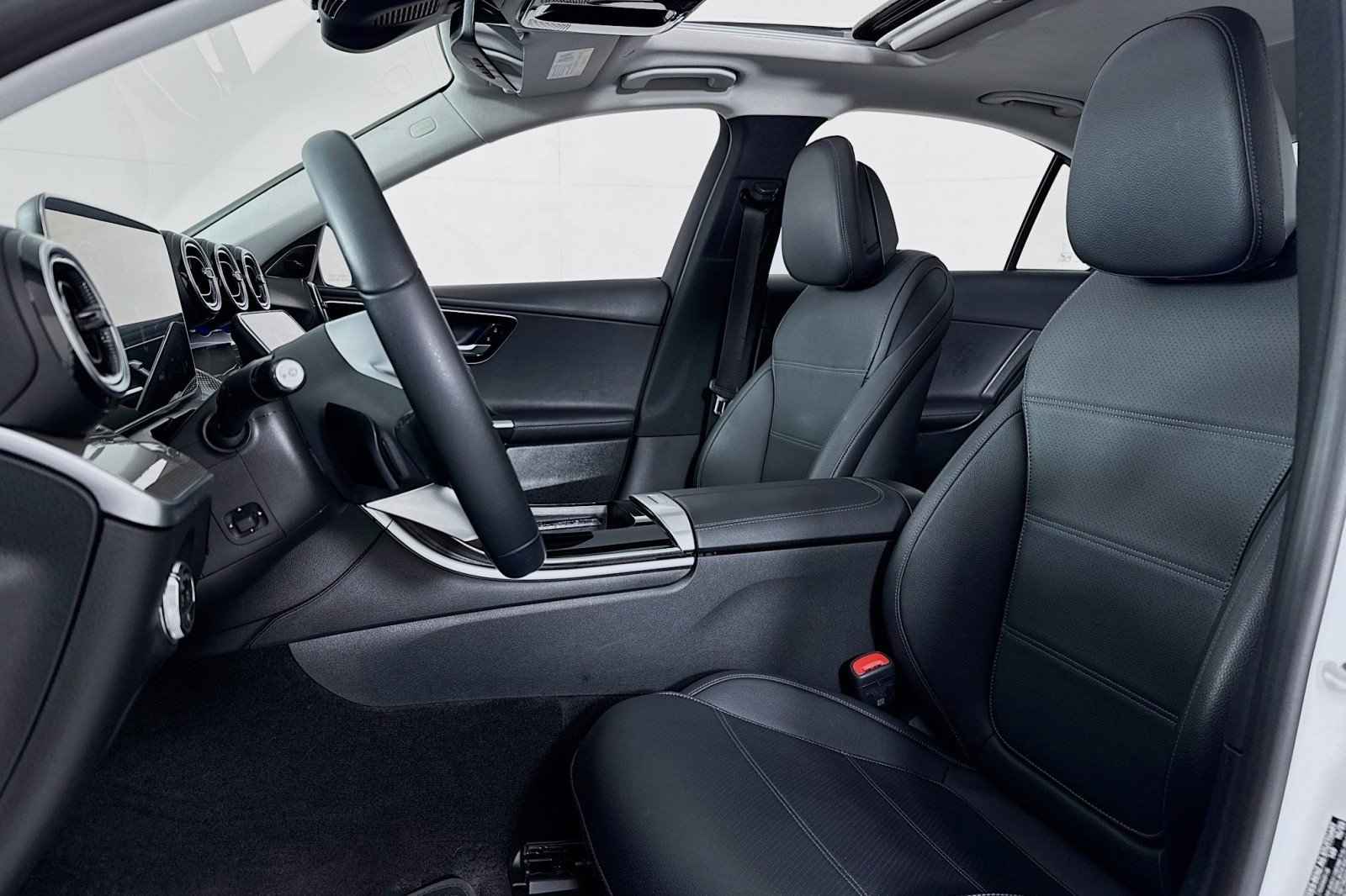 Certified 2024 Mercedes-Benz C 300 Sedan w/ Exclusive Trim Package image 17