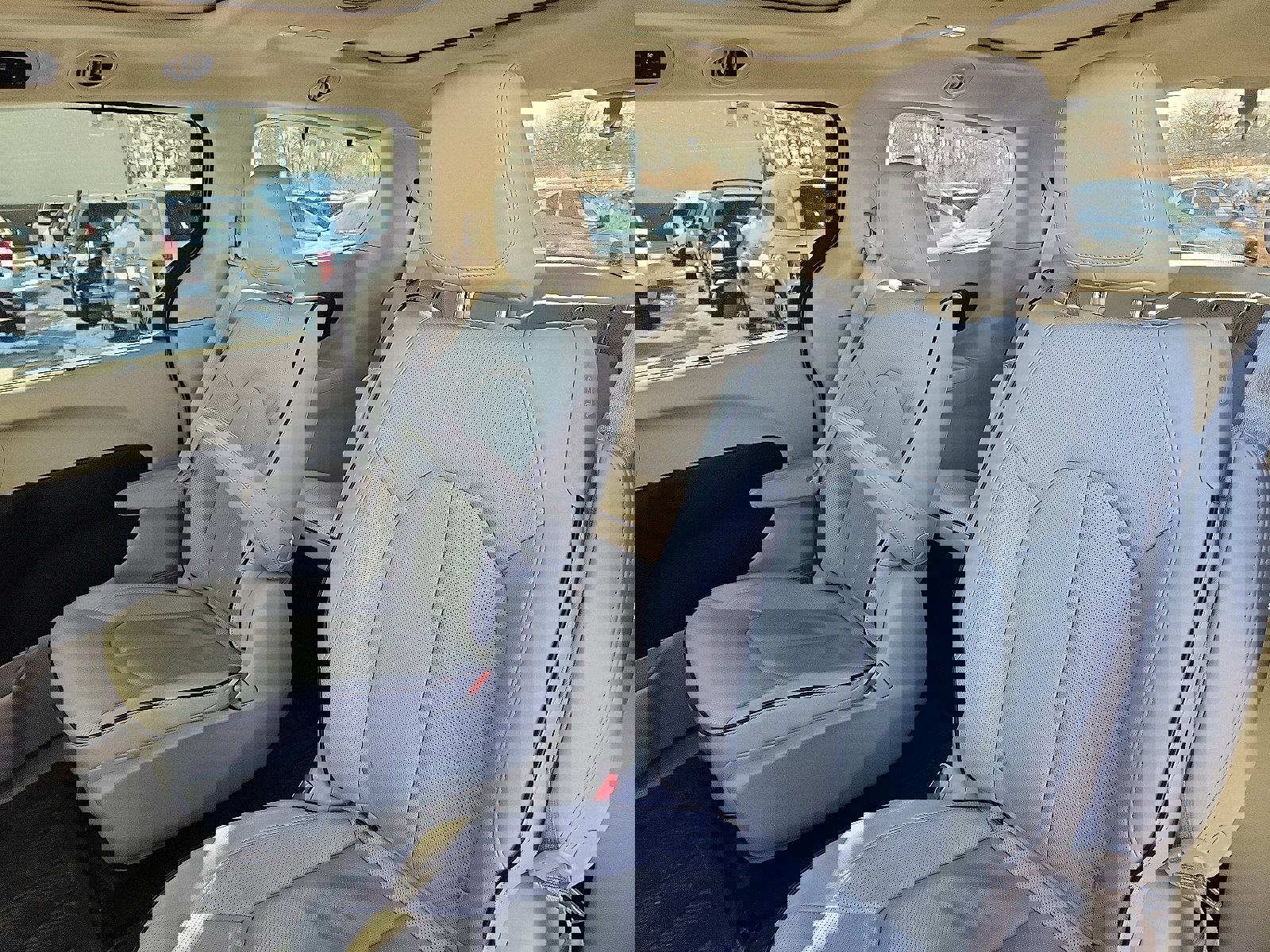 Used 2021 Chrysler Pacifica Limited w/ Uconnect Theater Family Group image 25