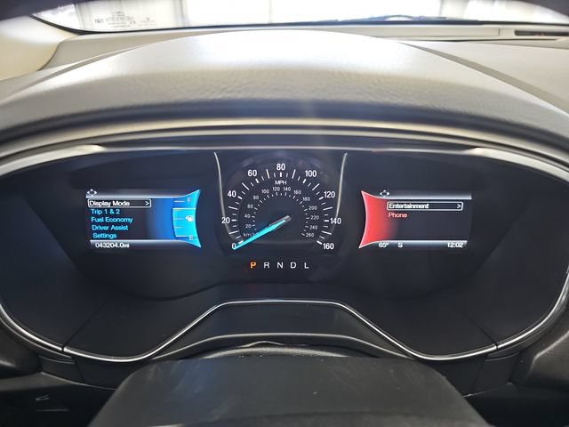 Used 2017 Ford Fusion SE w/ Equipment Group 201A FWD image 15
