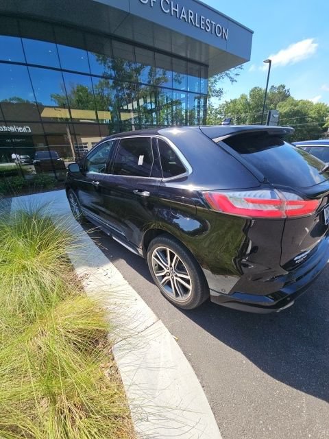 Used 2019 Ford Edge Titanium w/ Equipment Group 301A FWD image 5